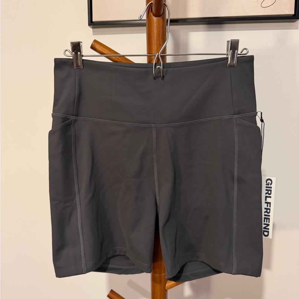 NWT Girlfriend Collective Moon Gray Pocket Bike Shorts Size Large